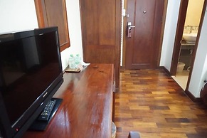 Manorom Classy Hotel