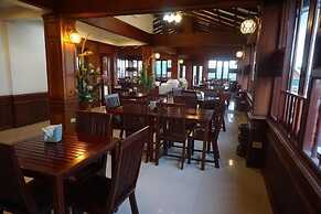 Manorom Classy Hotel