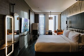 The Motley Hotel Richmond, Tapestry Collection by Hilton