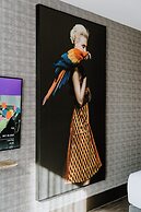 The Motley Hotel Richmond, Tapestry Collection by Hilton
