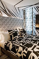 The Motley Hotel Richmond, Tapestry Collection by Hilton