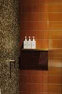 The Motley Hotel Richmond, Tapestry Collection by Hilton