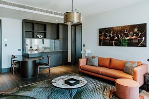 The Motley Hotel Richmond, Tapestry Collection by Hilton