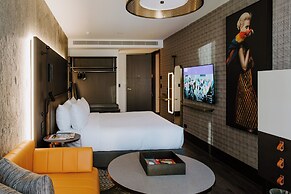 The Motley Hotel Richmond, Tapestry Collection by Hilton