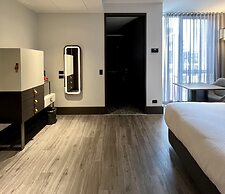 The Motley Hotel Richmond, Tapestry Collection by Hilton