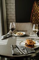 The Motley Hotel Richmond, Tapestry Collection by Hilton