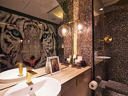 The Motley Hotel Richmond, Tapestry Collection by Hilton