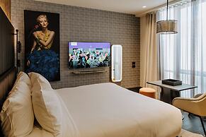 The Motley Hotel Richmond, Tapestry Collection by Hilton