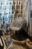 The Motley Hotel Richmond, Tapestry Collection by Hilton