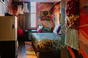 The Motley Hotel Richmond, Tapestry Collection by Hilton