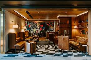 The Motley Hotel Richmond, Tapestry Collection by Hilton