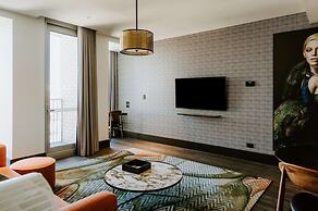 The Motley Hotel Richmond, Tapestry Collection by Hilton