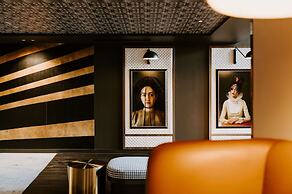 The Motley Hotel Richmond, Tapestry Collection by Hilton