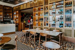 The Motley Hotel Richmond, Tapestry Collection by Hilton