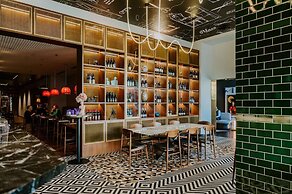 The Motley Hotel Richmond, Tapestry Collection by Hilton