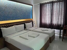 B SIX HOTEL AND LODGE