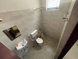 B SIX HOTEL AND LODGE