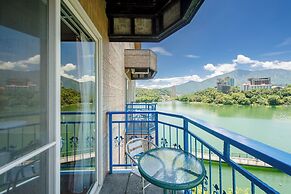 Bishui Shanju Lakeside B&B