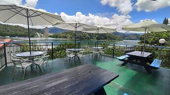 Bishui Shanju Lakeside B&B