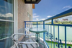 Bishui Shanju Lakeside B&B