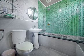 Bishui Shanju Lakeside B&B