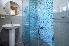 Bishui Shanju Lakeside B&B