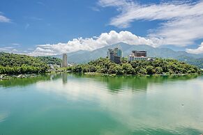 Bishui Shanju Lakeside B&B