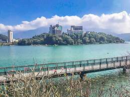 Bishui Shanju Lakeside B&B