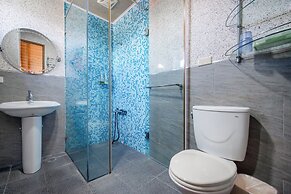 Bishui Shanju Lakeside B&B