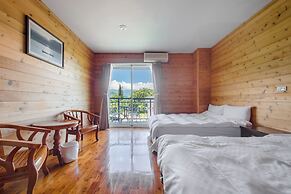 Bishui Shanju Lakeside B&B