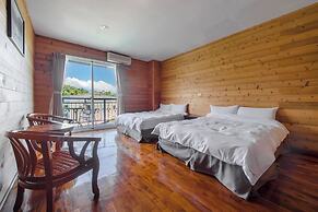 Bishui Shanju Lakeside B&B