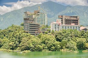 Bishui Shanju Lakeside B&B