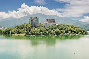 Bishui Shanju Lakeside B&B