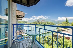 Bishui Shanju Lakeside B&B