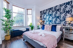 R&R Character Victorian 4-Bedroom Home