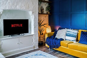 R&R Character Victorian 4-Bedroom Home