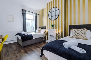 R&R Character Victorian 4-Bedroom Home