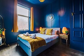 R&R Character Victorian 4-Bedroom Home