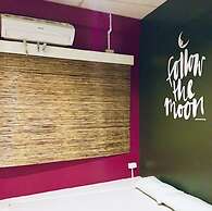 Moon Fools Hostel