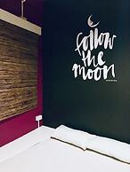 Moon Fools Hostel