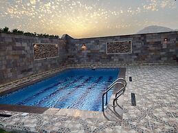 Royal Mountain Hotel