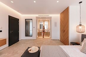 Milestones Naxos Hotel