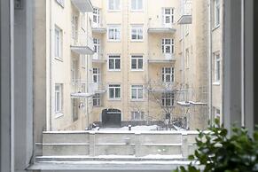 2ndhomes Central 85m2 2BR Apartment