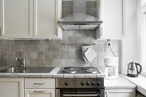 2ndhomes Central 85m2 2BR Apartment