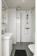 2ndhomes Central 85m2 2BR Apartment