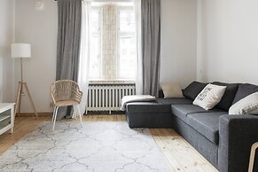 2ndhomes Central 85m2 2BR Apartment