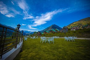 Justa Grand View Resort & Spa, Manali