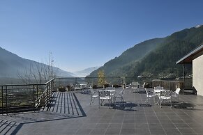 Justa Grand View Resort & Spa, Manali