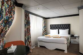 Mimi and Diamond Hotel