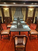 Mimi and Diamond Hotel